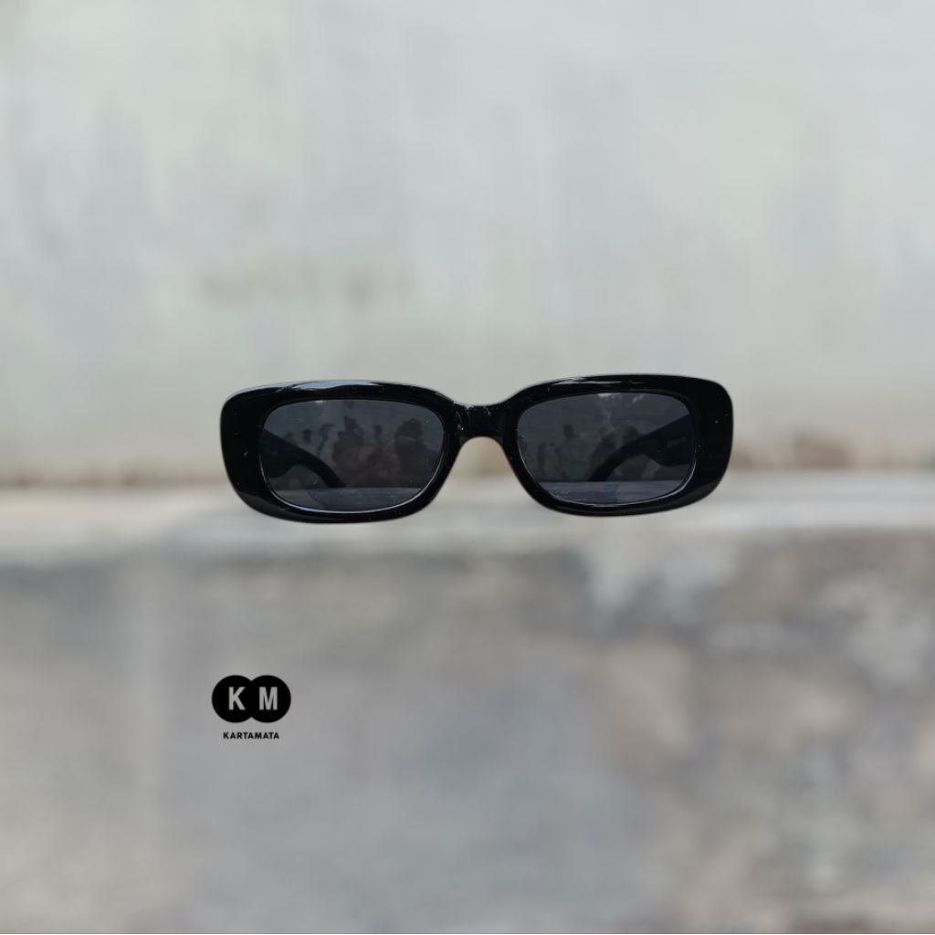 Kacamata kotak fashion wanita pria