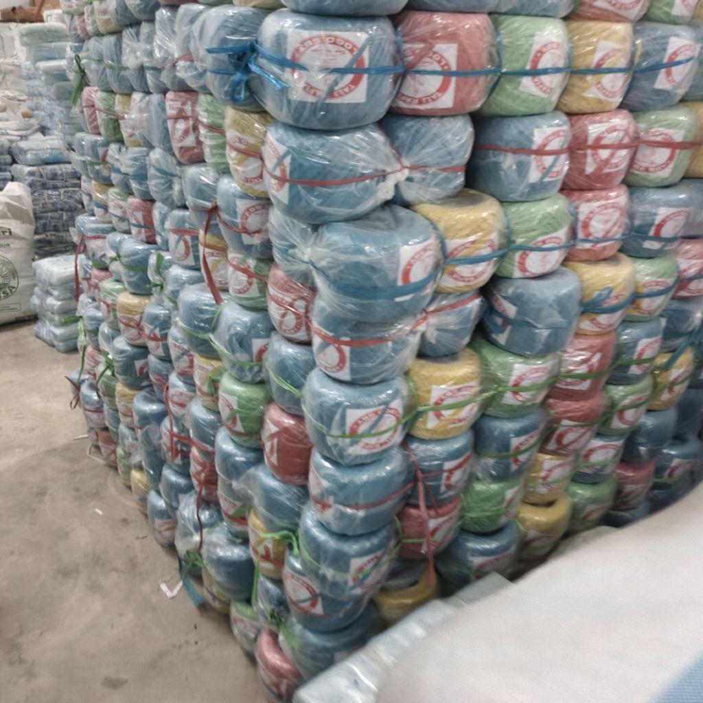 

Tali Rafia 1 Kg Logo SBY - Lebih Tebal & Lebih Kuat, Cocok untuk Ikat Barang, Pertanian, dan Usaha