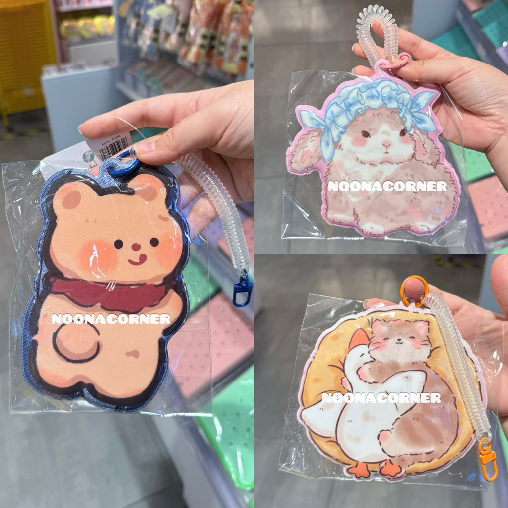 

Ohsome! x Fanzstudio ‼️ Keychain Card Holder PVC for Photo Card Animal Collections (Bear / Cat / Rabbit)