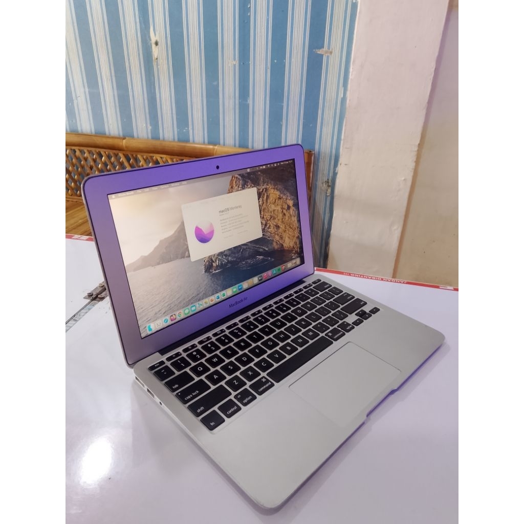 Macbook Air (11-inch, Early 2015)