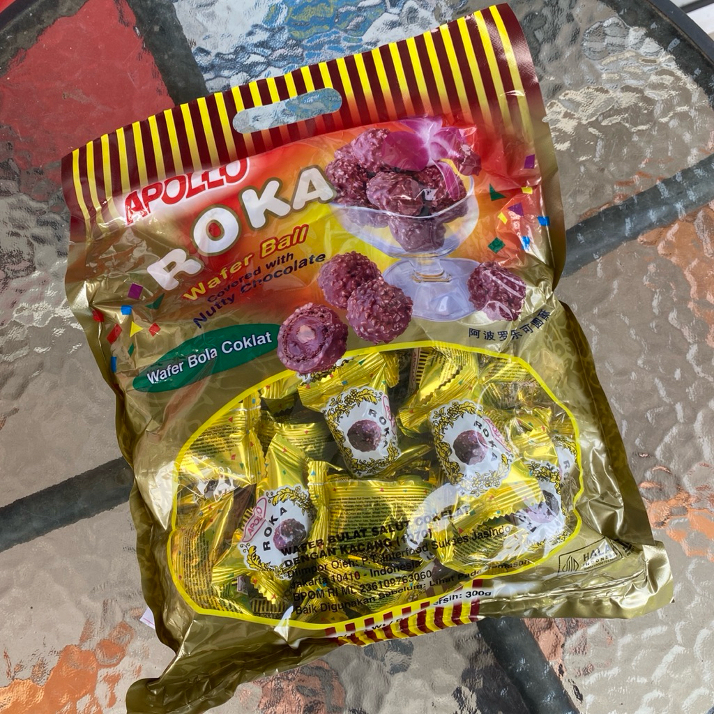 

Roka Apollo Water Ball Cokelat Kemasan 309 gram Expired Maret 2026 Halal