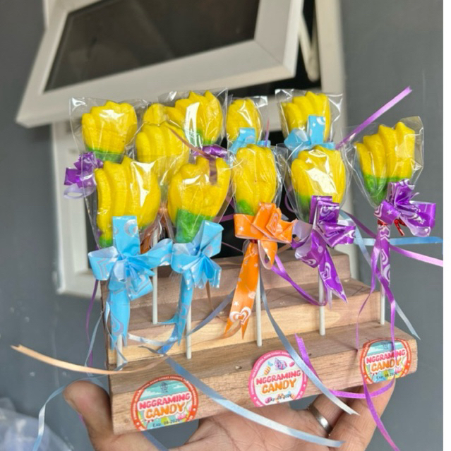 

PERMEN LOLIPOP PISANG ISI 20 PCS GROSIR NGGRAMING CANDY LOLIPOP