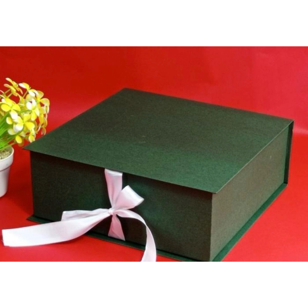 

GIFT BOX HAMPERS AESTHETIC