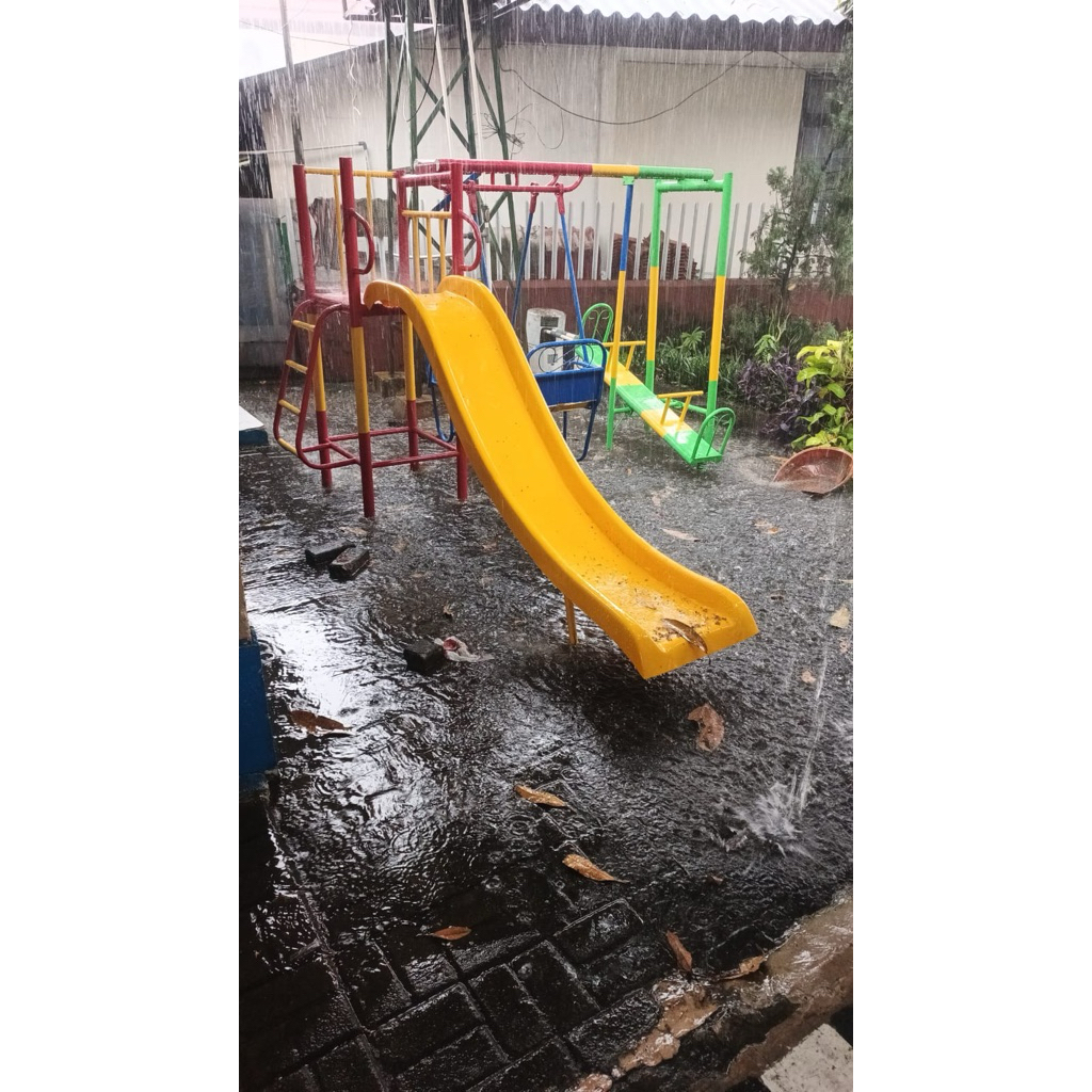 murah mainan outdoor anak sekolah paud mainan besi perosotan ayunan jungkitan