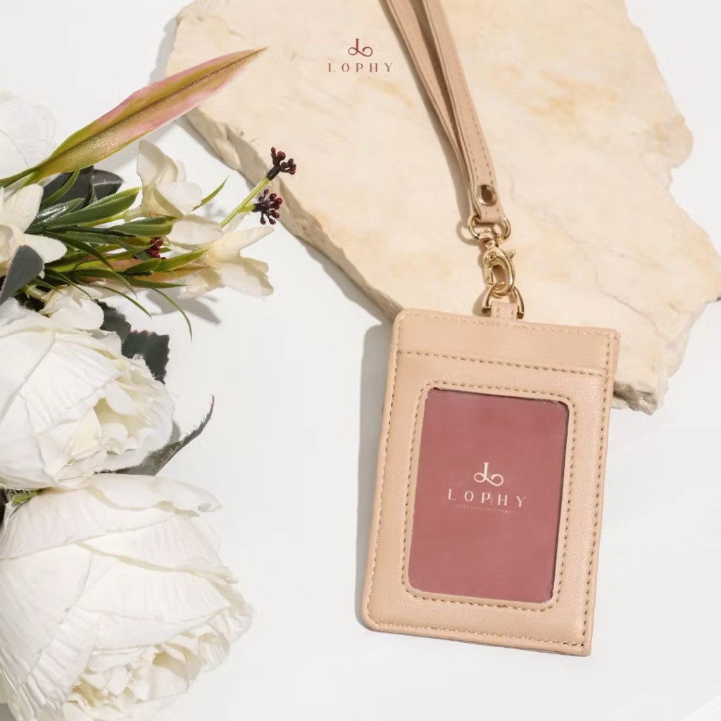 

(LIKE NEW) Lophy Bag Lanyard Lophy Nametag ID Card