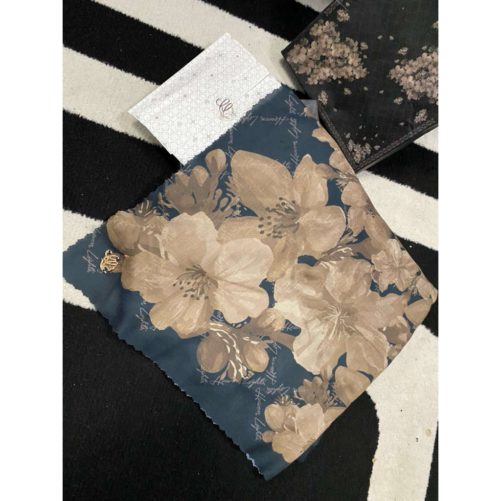 Preloved HEAVEN LIGHTS