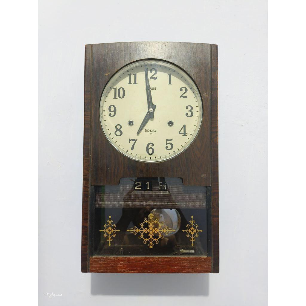 Jam Bandul Antik Unik Tanpa Batrai