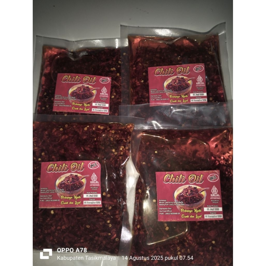 

Chili oil 1kg dikirim 4 pcs 250 gr