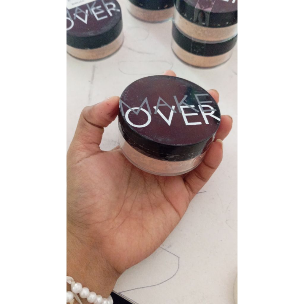 Bedak tabur make over