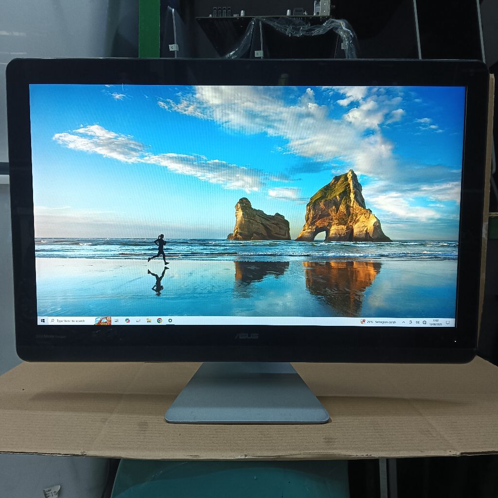 PC AIO Asus Core i7 7500U Double VGA RAM 16GB SSD 512GB 24 INCH Touchscreen