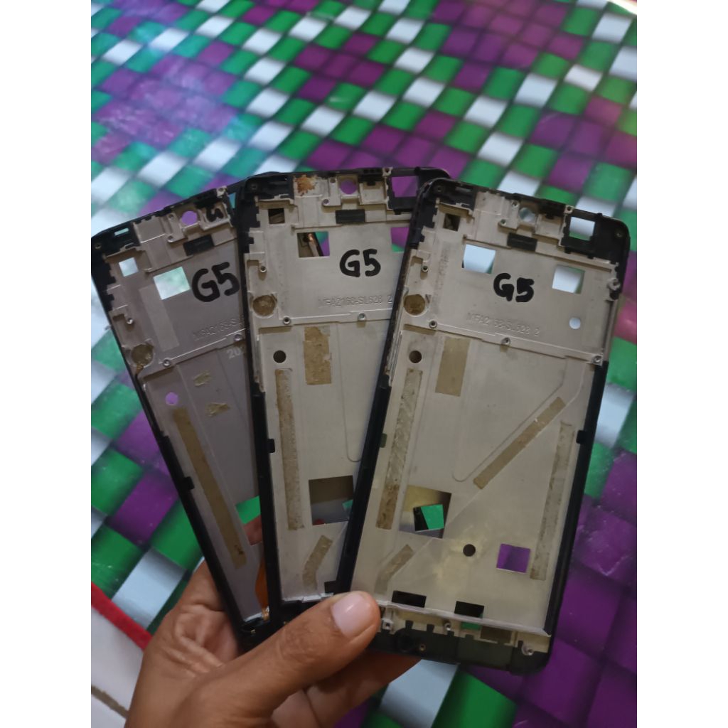 TULANG TENGAH TATAKAN LCD ADVAN G5