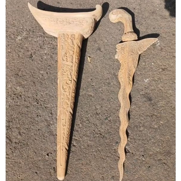 Hiasan Dinding Dekorasi Ukiran Keris Kayu jati Full Ukir