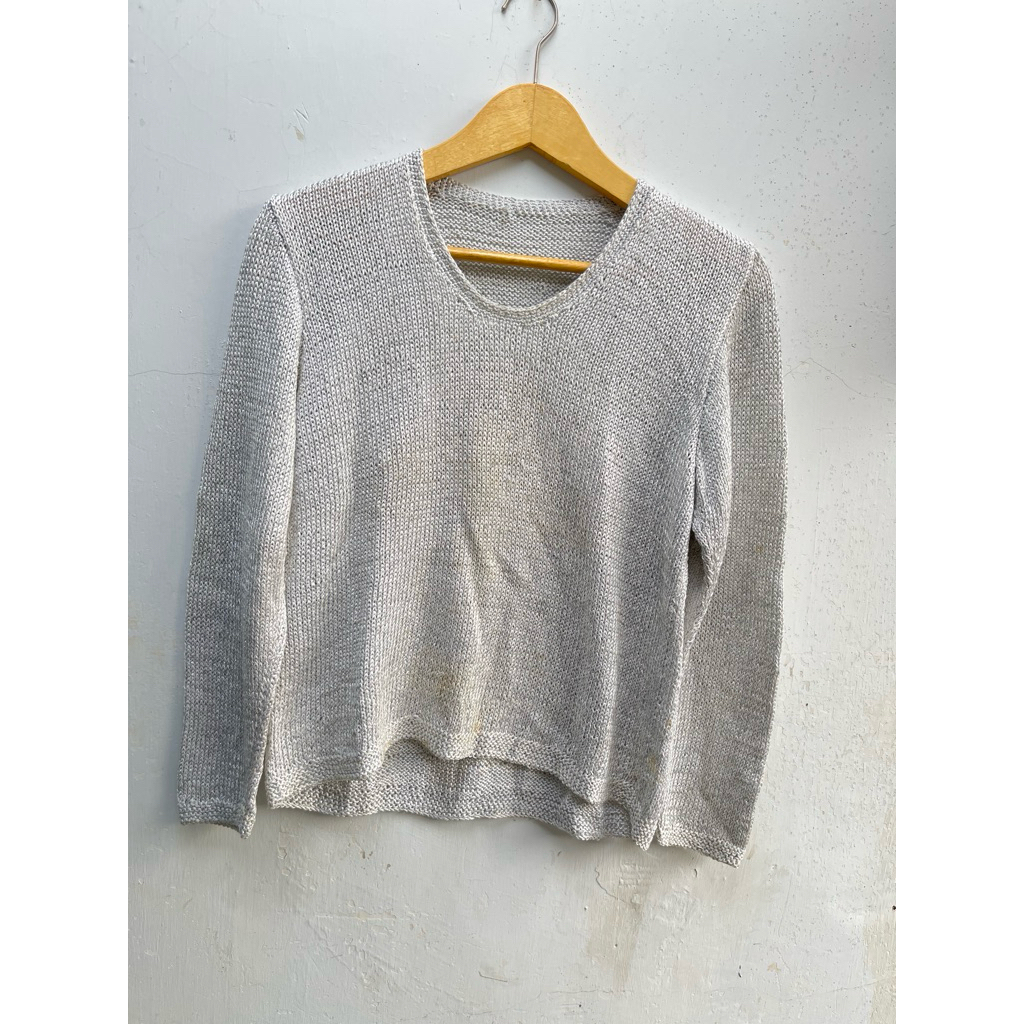 PRELOVED BAJU RAJUT ABU benang blink