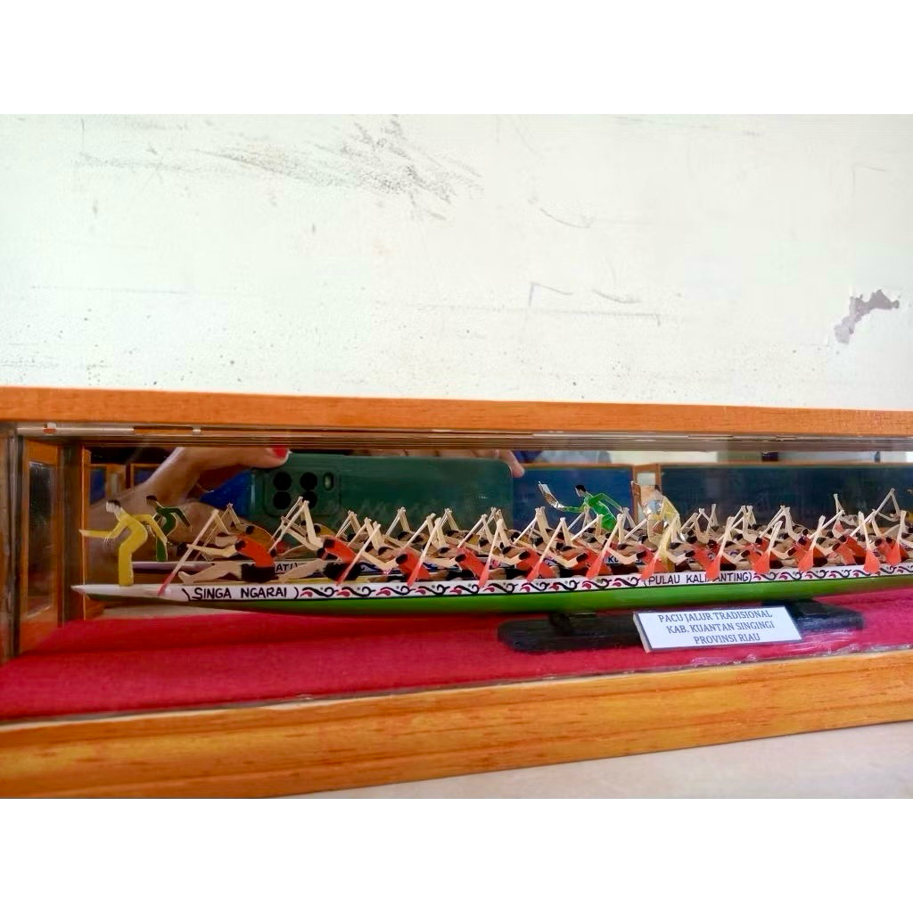 Miniatur Pacu Jalur Kuansing Riau Box Kaca | Aura Farming Sampan Mini Viral