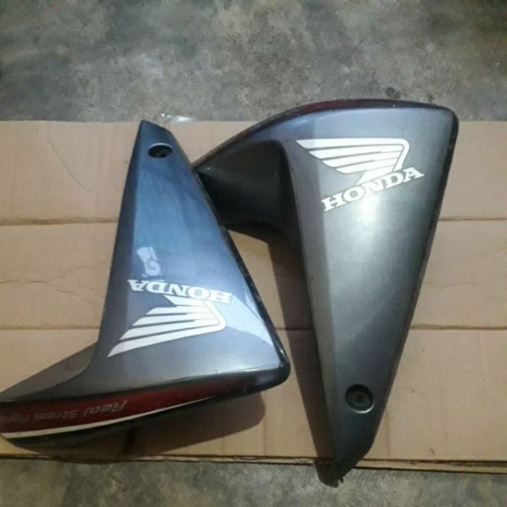 SAYAP TANGKI NEW MEGAPRO ORIGINAL