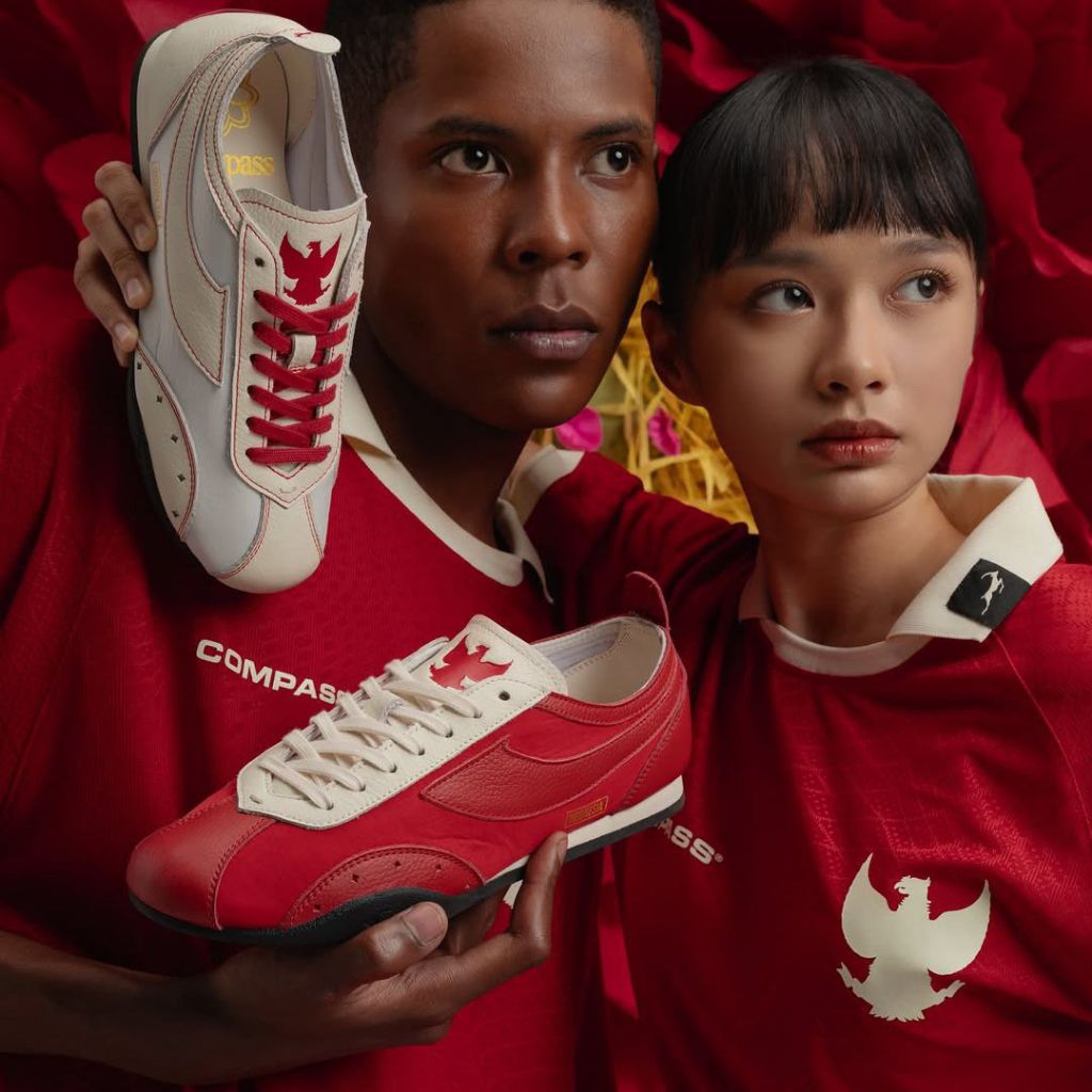 Sepatu Compass Legasi Jersey Merah Putih - ORIGINAL