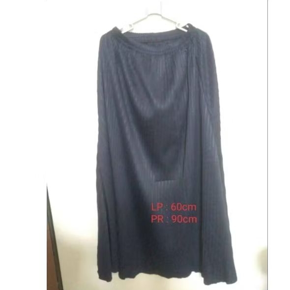 Rok plisket warna navy