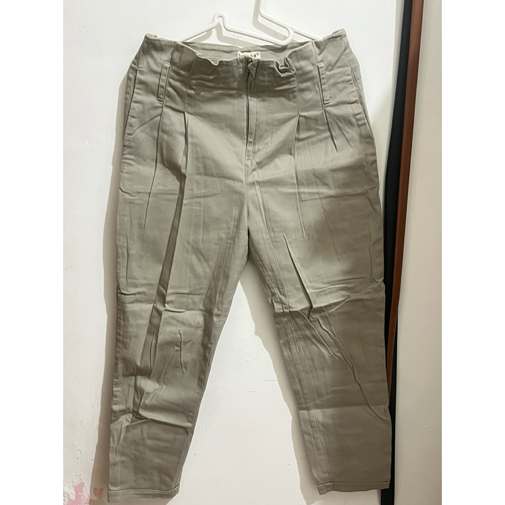 Preloved Celana Merche