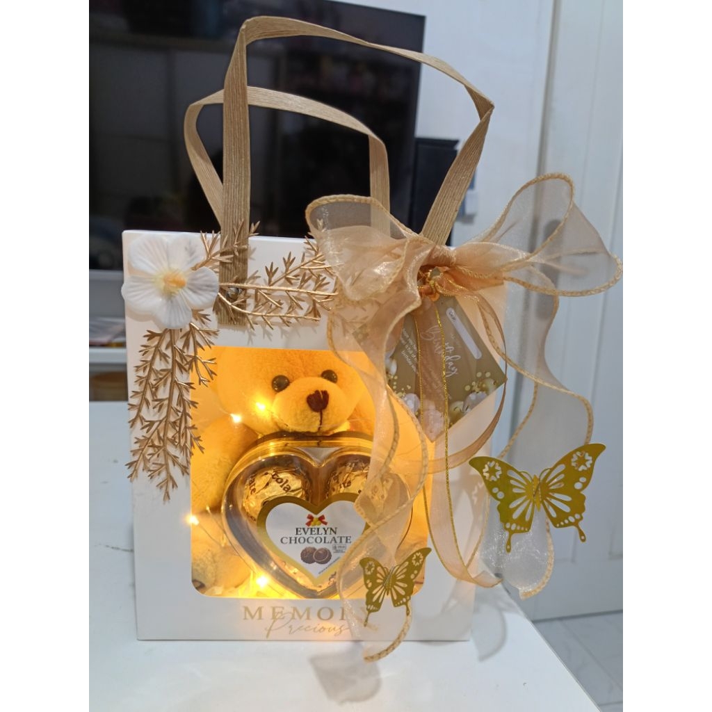 

KADO ULTAH / KADO VALENTINE / BONEKA / COKLAT / HAMPERS / GIFT / KADO MURAH / KADO MEWAH / KADO BATAM