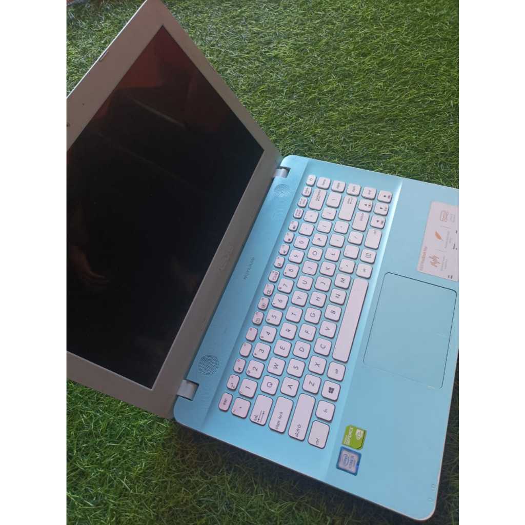 ASUS VivoBook Max