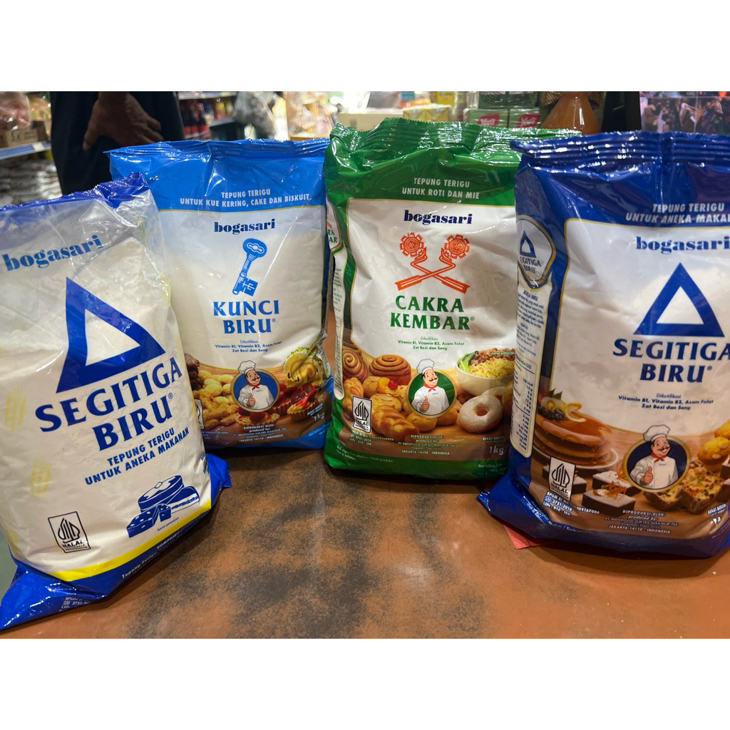 

Tepung terigu Bogasari bungkusan 1kg