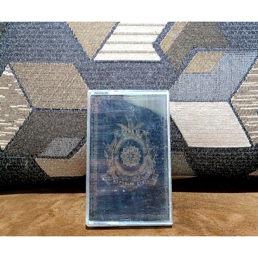 kaset pita dewa republik cinta