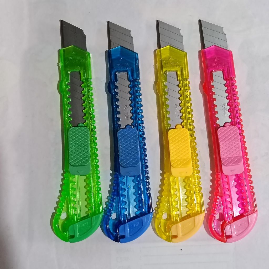 

12 PCS PISAU CUTTER BESAR BENING SAFARI