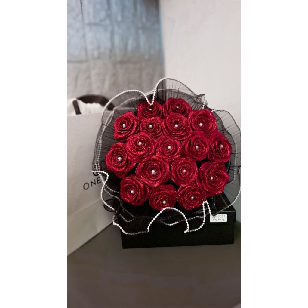 

Bouquet pita satin II PO 10 hari