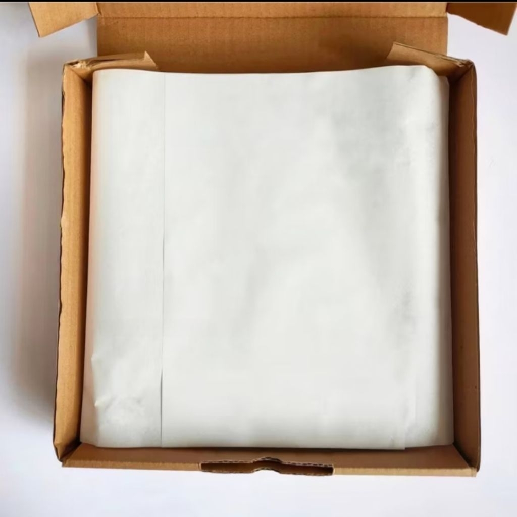 

1 lembar Kertas Tisu packingan (hanya utk orderan dgn kotak kardus warna / hardbox )