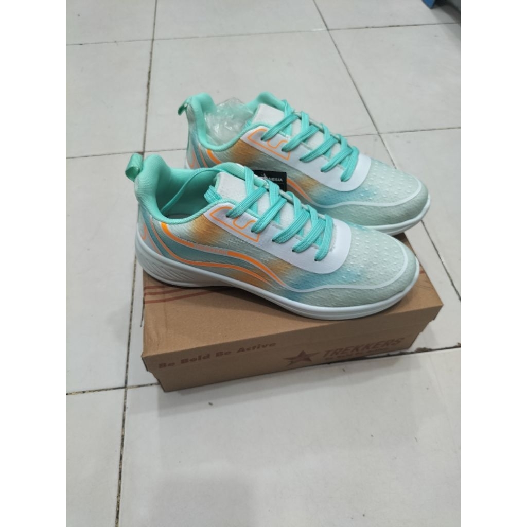 Sepatu Olahraga Sepatu Running Sepatu Jogging Sepatu Trekkers Trendy Terbaru