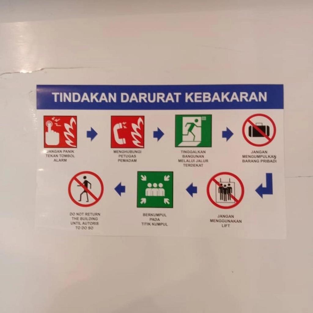 

sign stiker tindakan darurat kebakaran / sticker darurat kebakaran k3 - 30x20