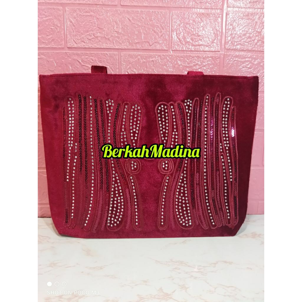 

Tas Bludru Oleh-oleh Haji dan Umrah