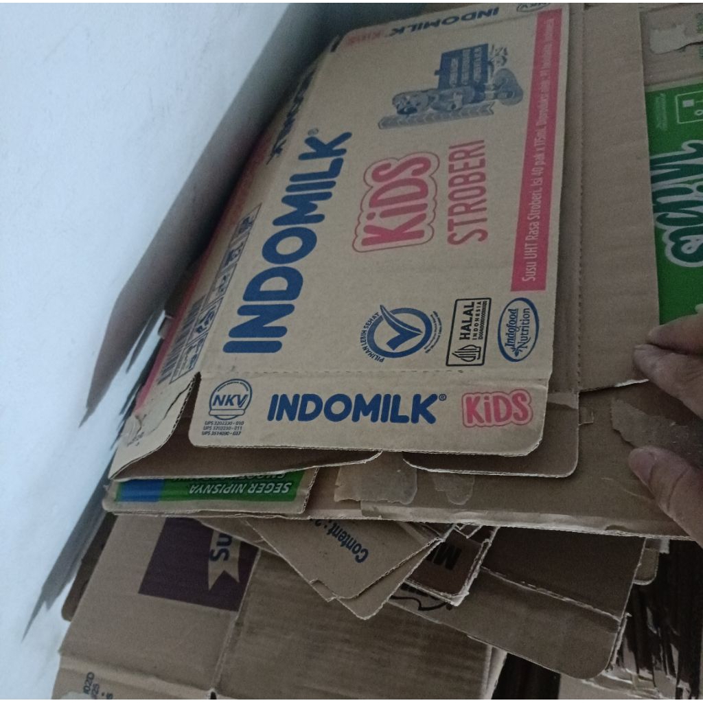 

Kardus Bekas Susu Buka Samping