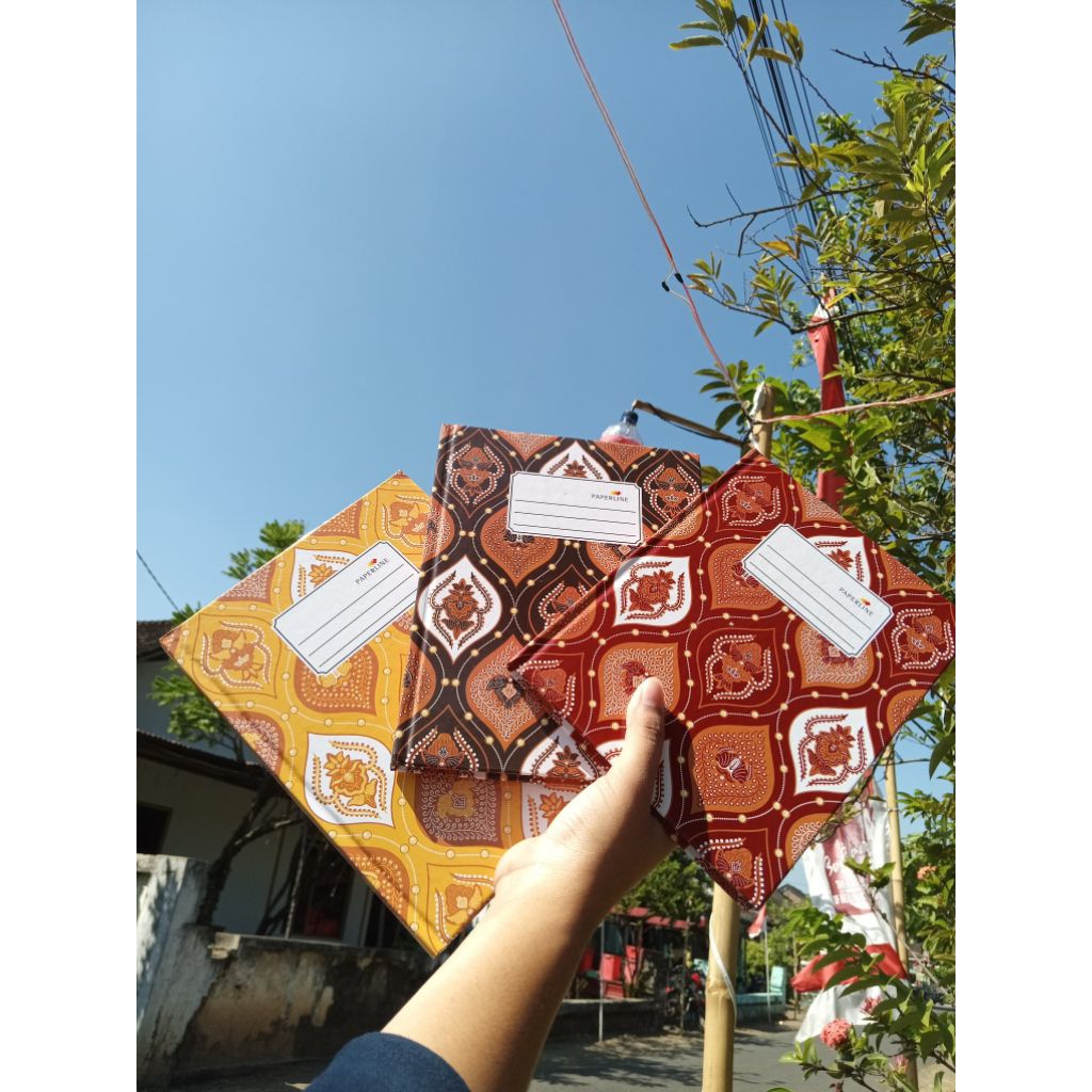 

Buku Tulis Hardcover Paperline Quarto/Kuarto/Kwarto 100 lembar