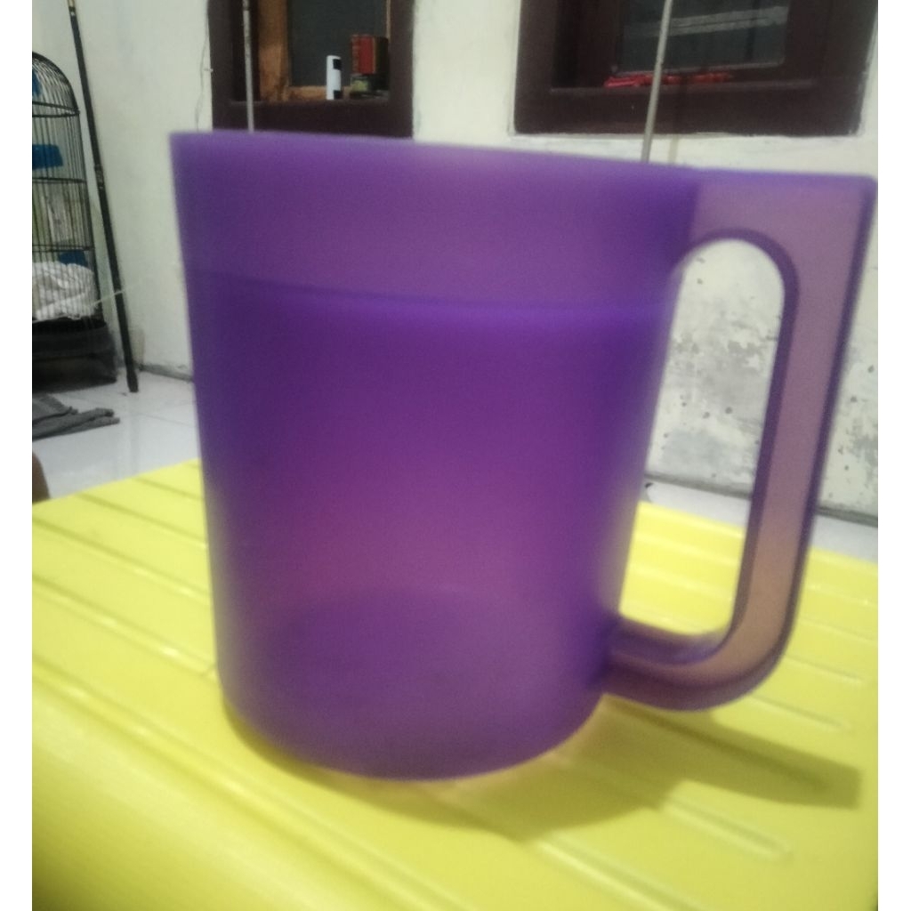 Tupperware teko tanpa tutup