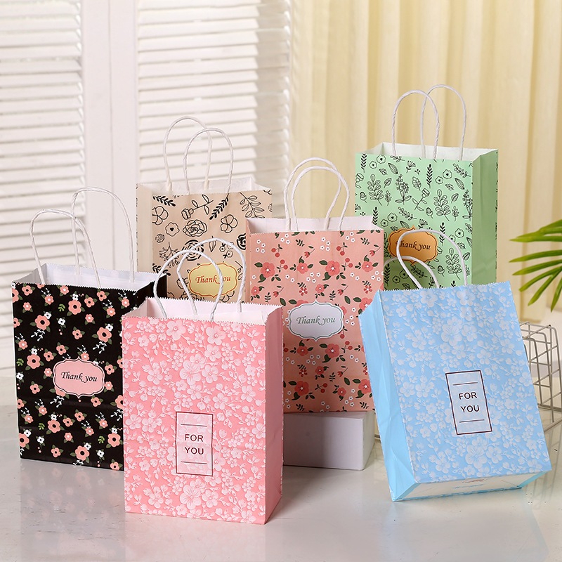 

Paperbag packaging kado ultah motif bunga/ Tas Kado Ultah motif bunga cantik/ Gift shopping bag motif Bunga/Cute Birthday Gift paperbag