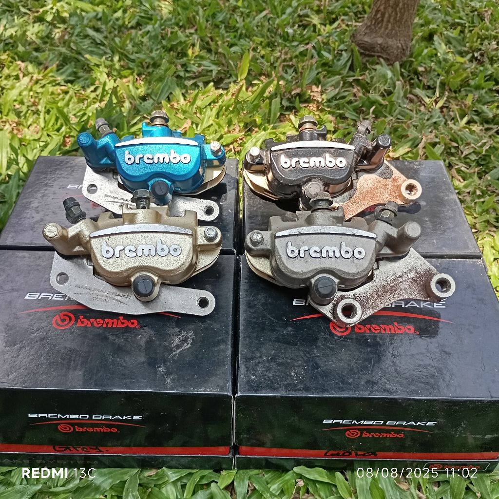Kaliper Brembo samurai 2 piston Kiri Pala Babi Cakram Depan Set Breket PNP Honda Matic Vario beat Sc