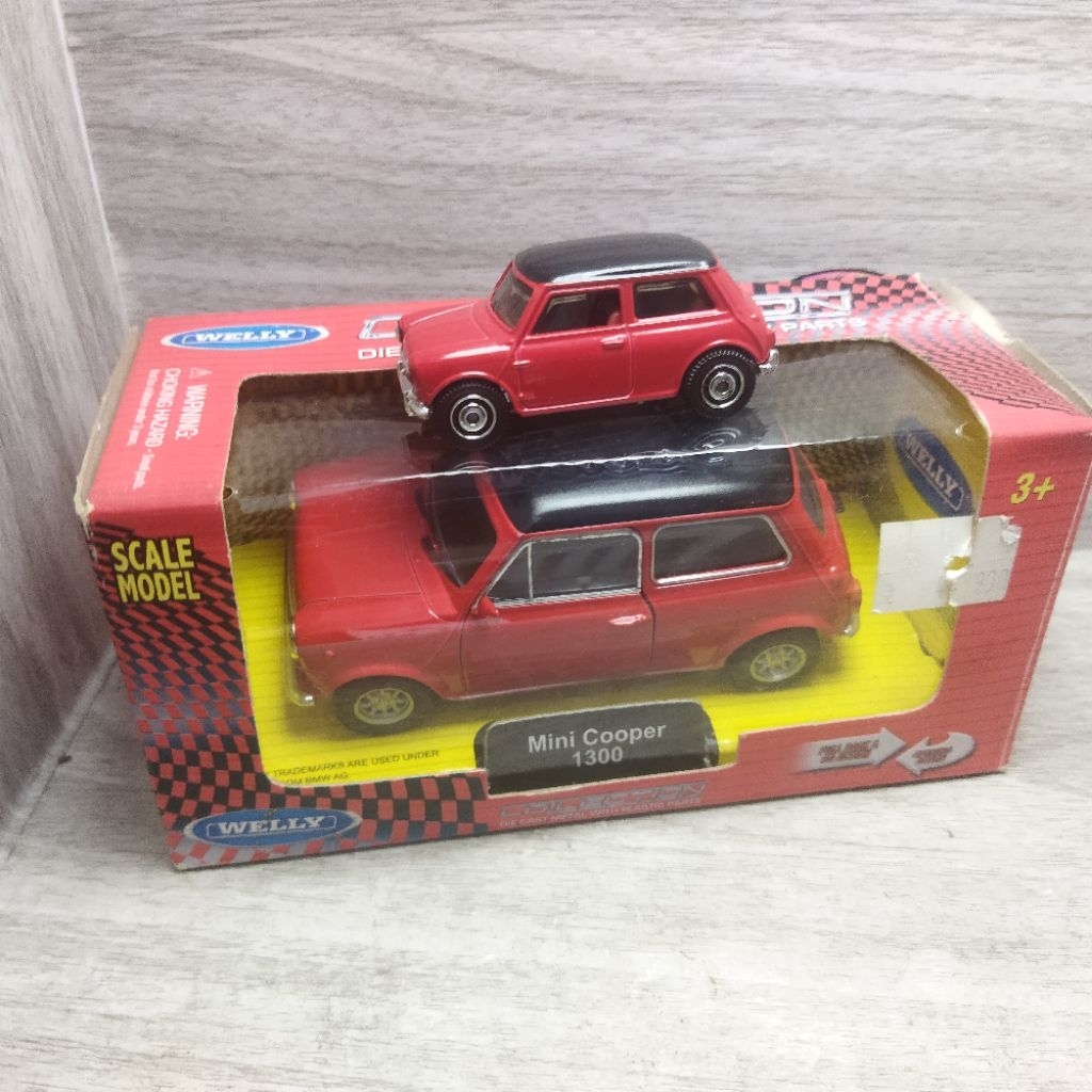 welly skala 1/32 mini cooper 1300 merah