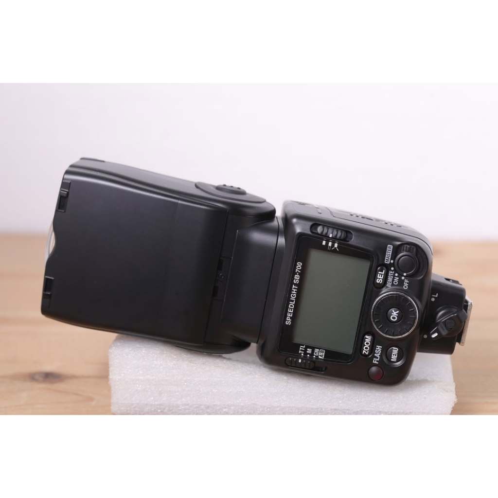 Flash Nikon SB-700