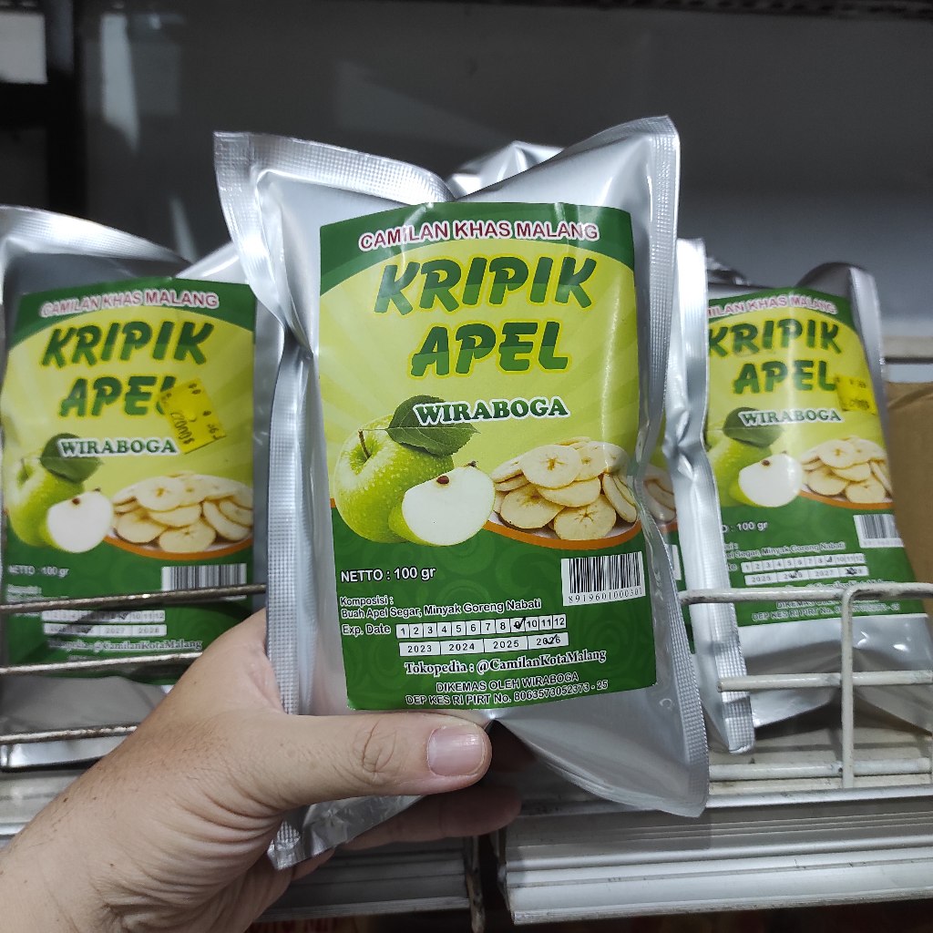 

Keripik Apel Asli Renyah Manis | Camilan Khas Malang | Snack Buah Premium. BELI BANYAK LEBIH MURAH