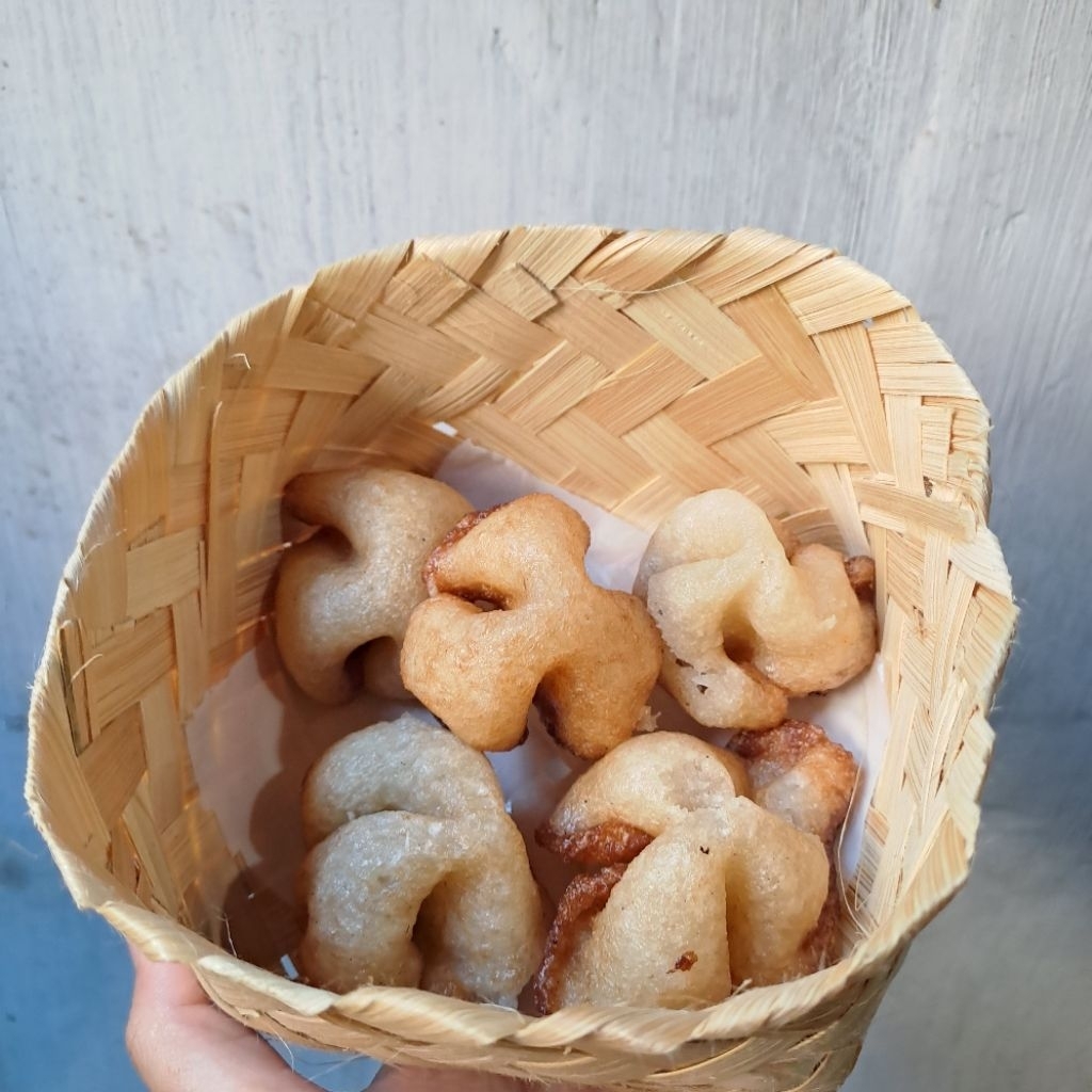 

Adrem/Tolpit Gula Pasir Makanan Tradisional Khas Bantul