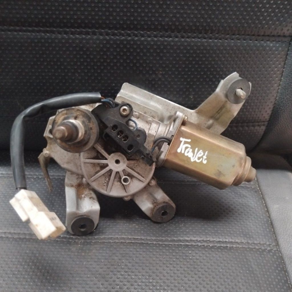 dinamo wipper belakang hiunday trajet