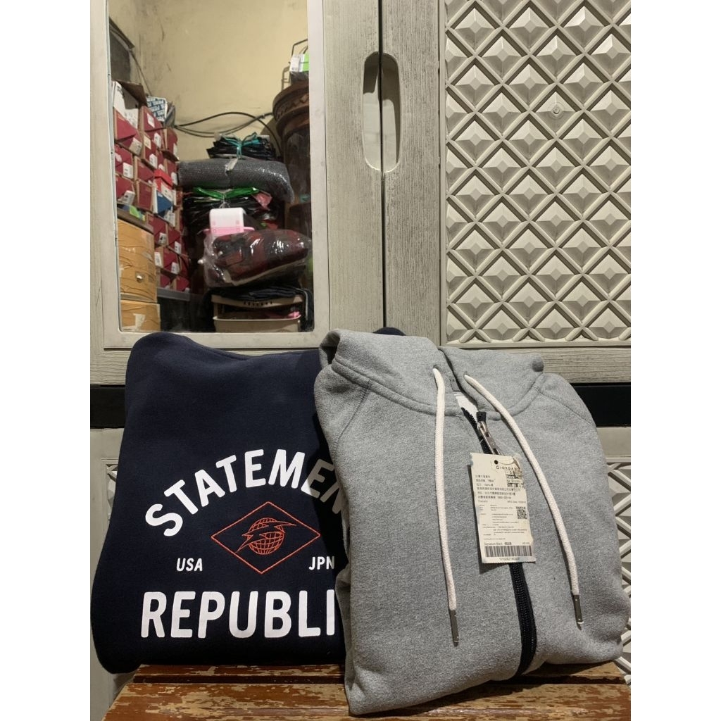 ORIGINAL HOODIE H&M ZIPPER GIORDANO STATEMENT REPUBLIC