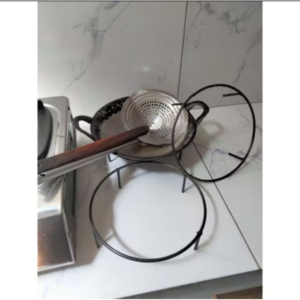 Rak Tatakan Wajan Besi Tebal / Dudukan Wajan Panci Kompor Anti Karat