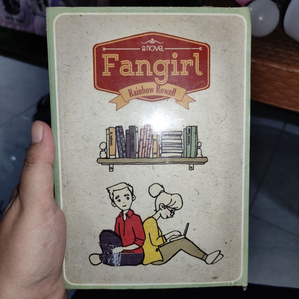 Novel preloved original Fangirl by Rainbow Rowell