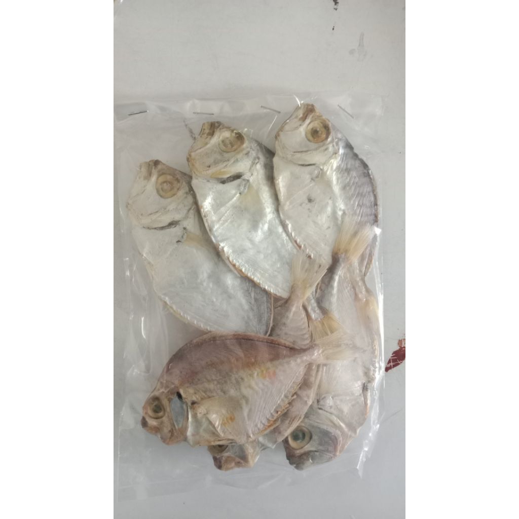 

Ikan asin petek Rp. 3000/70gram