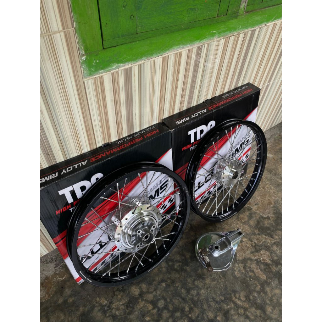Velg Set Pnp Herex Cb, Mp, Gl, Tiger, Dll Velg Tdr hitam ring 17 tromol Rx king Original