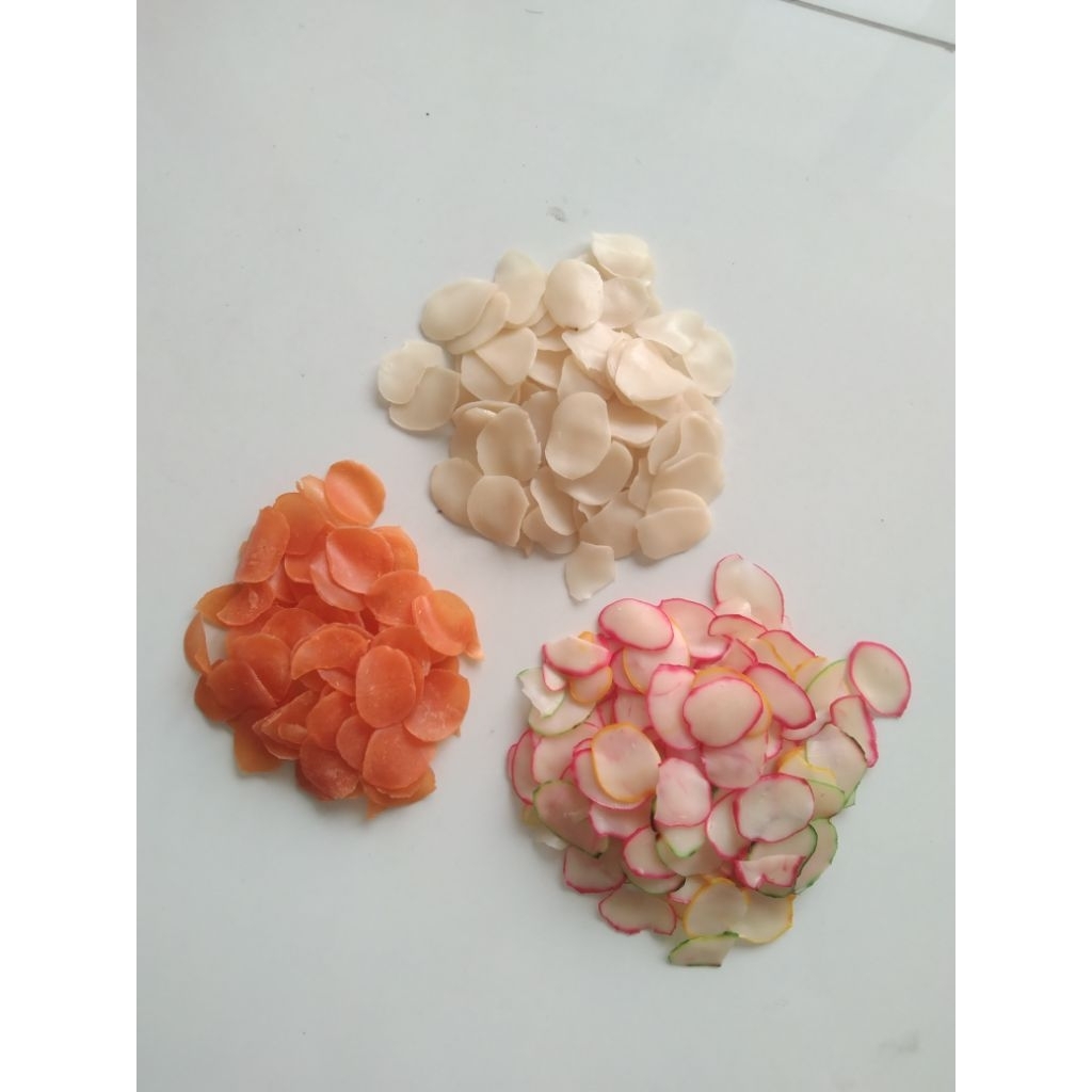 

KERUPUK BAWANG MENTAH CAP PERMATA SARI 1 KG