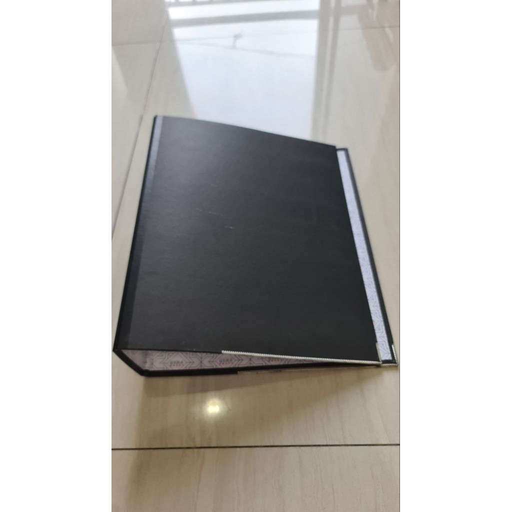

Odner Binder Tempat File Bekas Hitam