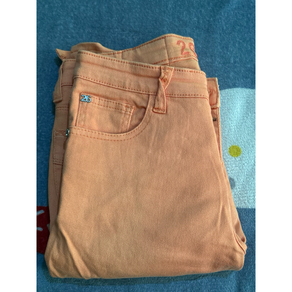Preloved Celana Jeans Pendek Warna Orange